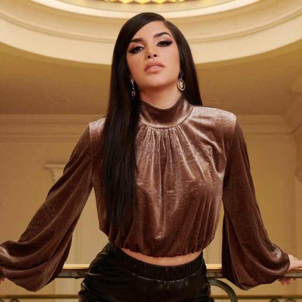 SHEIN Kimberly Loaiza Crop Top